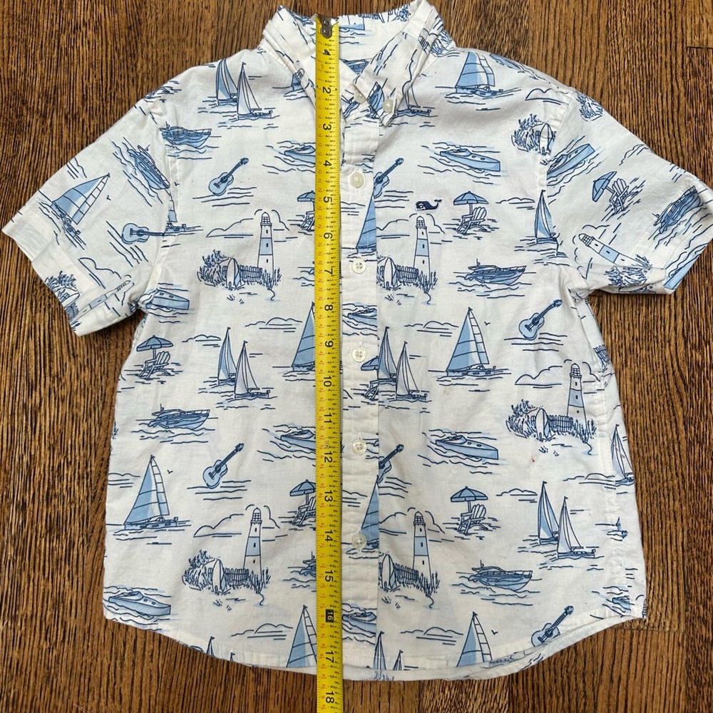 Vineyard Vines boys size 5 button down sail boat print shirt